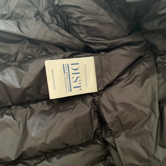 Men’s montcler puffer - Picture 5 of 10